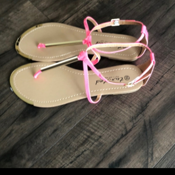 Sandals - Picture 4 of 5